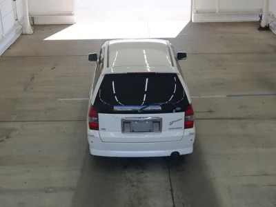 Mitsubishi CHARIOT GRANDIS