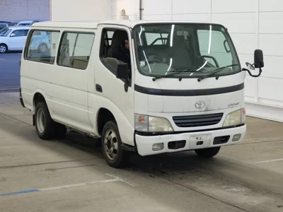 Toyota DYNA  с аукциона в Японии