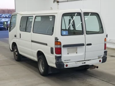Toyota DYNA  с аукциона в Японии