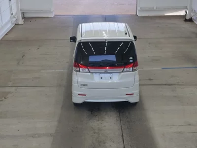 Mitsubishi DELICA D2