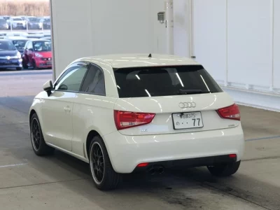 Audi A1  с аукциона в Японии
