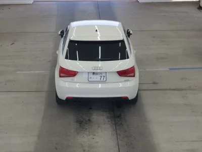 Audi A1  с аукциона в Японии