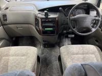 Nissan ELGRAND лот № 2929 оценка RA  с аукциона в Японии 4