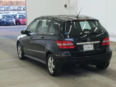 Mercedes-Benz B CLASS