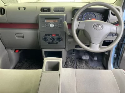 Toyota PIXIS SPACE  с аукциона в Японии