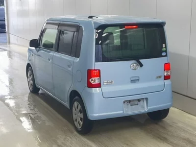 Toyota PIXIS SPACE  с аукциона в Японии