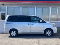 Toyota VOXY лот № 59 оценка R  с аукциона в Японии 2