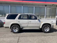 Toyota HILUX SURF лот № 3097 оценка 3  с аукциона в Японии 2