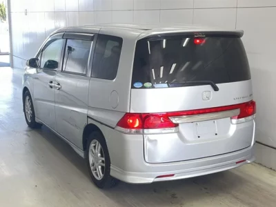 Honda STEP WAGON  с аукциона в Японии