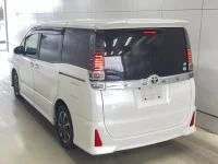 Toyota VOXY лот № 3009 оценка 3.5  с аукциона в Японии 1