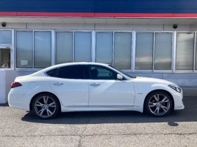 Nissan FUGA  с аукциона в Японии