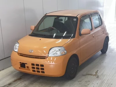 Daihatsu Esse