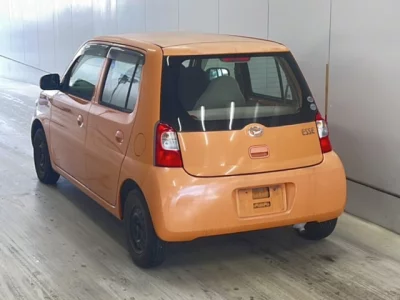 Daihatsu Esse