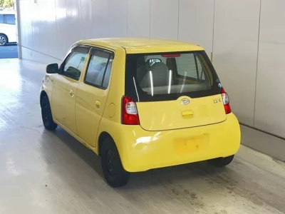 Daihatsu Esse