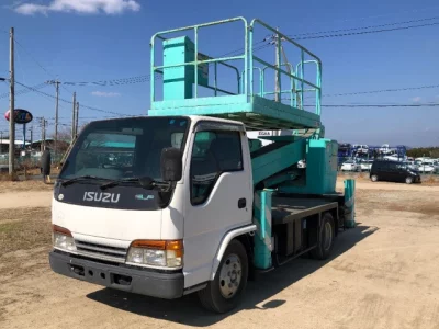 Isuzu ELF
