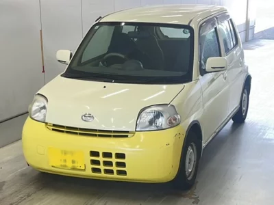 Daihatsu Esse