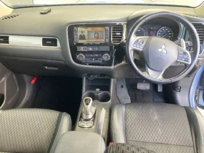 Mitsubishi OUTLANDER PHEV