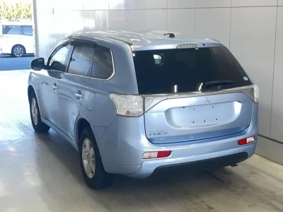 Mitsubishi OUTLANDER PHEV