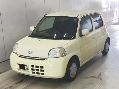 Daihatsu Esse
