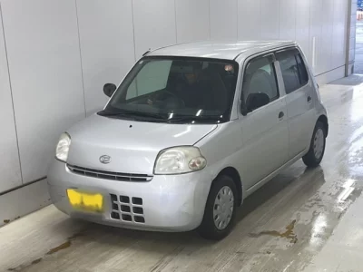Daihatsu Esse
