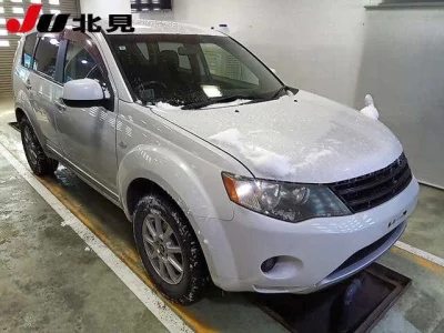 Mitsubishi OUTLANDER  с аукциона в Японии