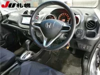Honda FIT лот № 3 оценка R  с аукциона в Японии 2