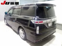 Nissan ELGRAND лот № 9005 оценка R  с аукциона в Японии 1