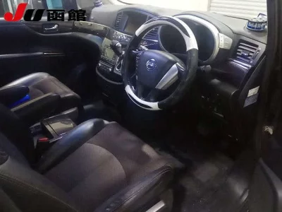 Nissan ELGRAND  с аукциона в Японии