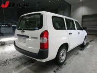 Toyota SUCCEED лот № 1016 оценка 3.5  с аукциона в Японии 1