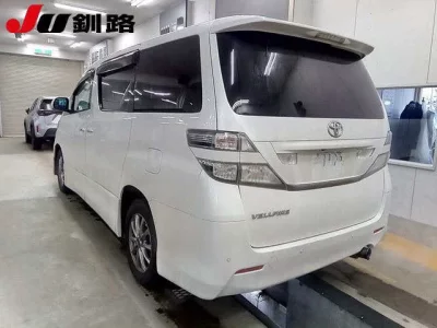 Toyota VELLFIRE  с аукциона в Японии