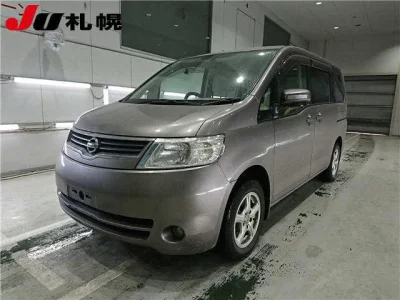 Nissan SERENA  с аукциона в Японии