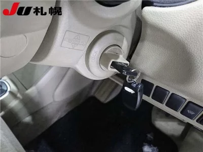 Nissan TIIDA LATIO  с аукциона в Японии