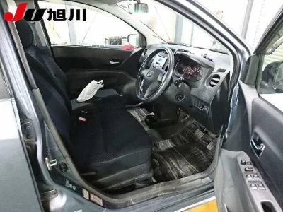 Daihatsu MIRA  с аукциона в Японии