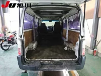Nissan CARAVAN VAN лот № 4003 оценка R  с аукциона в Японии 4