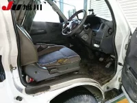 Nissan CARAVAN VAN лот № 4003 оценка R  с аукциона в Японии 2