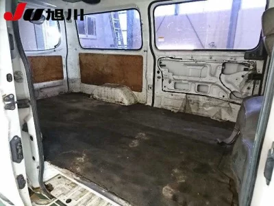 Nissan CARAVAN VAN  с аукциона в Японии