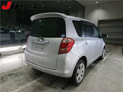 Toyota RACTIS  с аукциона в Японии