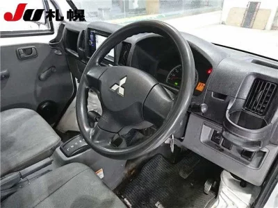 Mitsubishi MINICAB TRUCK  с аукциона в Японии