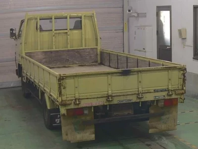 Toyota DYNA  с аукциона в Японии