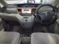 Toyota NOAH лот № 92 оценка R  с аукциона в Японии 2
