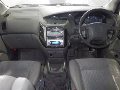 Nissan ELGRAND  с аукциона в Японии