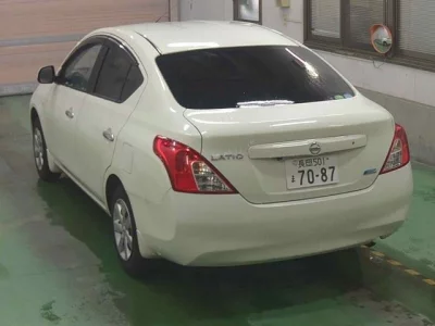 Nissan TIIDA LATIO  с аукциона в Японии