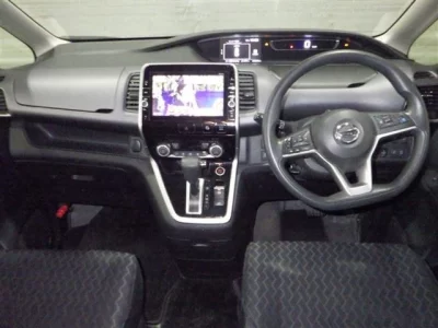 Nissan SERENA  с аукциона в Японии