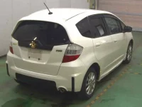 Honda FIT лот № 3528 оценка 3  с аукциона в Японии 6
