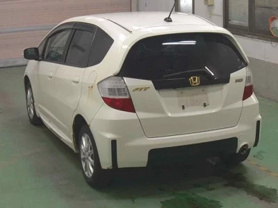 Honda FIT  с аукциона в Японии