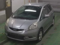 Honda FIT лот № 43 оценка 3  с аукциона в Японии 5