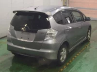 Honda FIT лот № 43 оценка 3  с аукциона в Японии 6