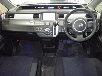 Honda STEP WAGON  с аукциона в Японии