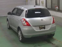 Suzuki SWIFT лот № 3568 оценка R  с аукциона в Японии 1