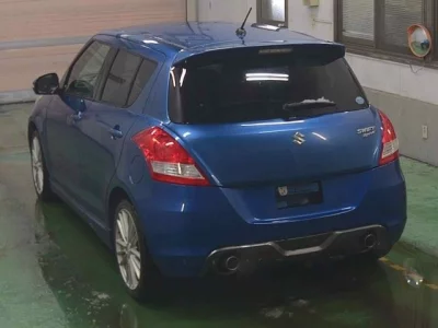 Suzuki SWIFT  с аукциона в Японии